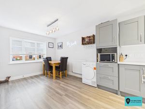 Kitchen/Diner - click for photo gallery